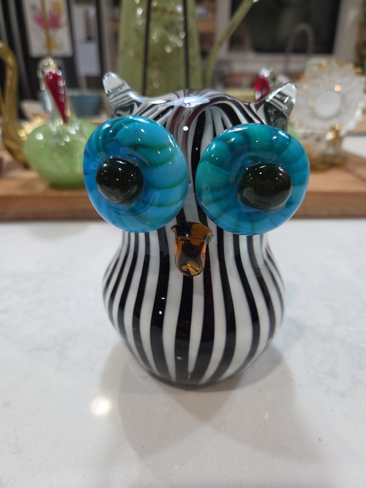 Vintage Hand Blown Art Glass Murano Style Owl Figurine - Really Cute Piece 5.5